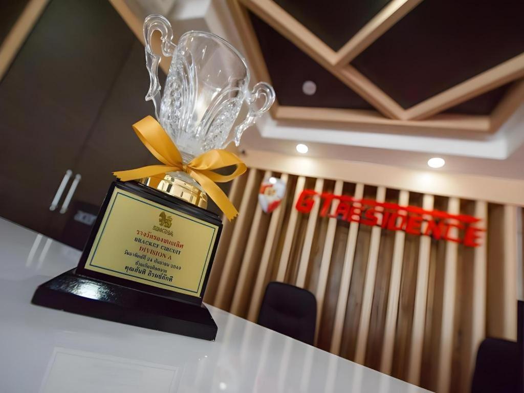 Gt Residence Hotel Бурирам Екстериор снимка